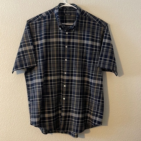 Nautica Men’s Button Down Shirt - Picture 1 of 7